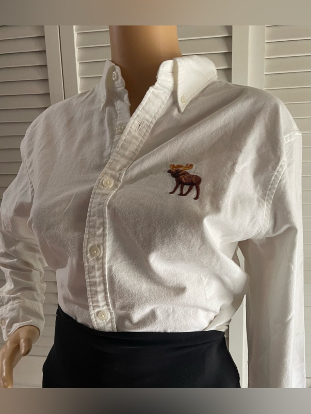 Abercrombie & Fitch White Button-Down Shirt with Moose Embroidery